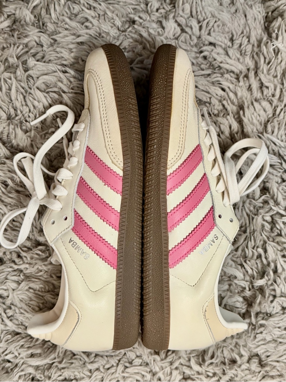Ladies adidas white and Pink Classic Sneakers